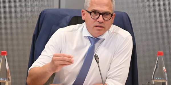 Vlaamse regering opnieuw uiteen zonder Gaza-akkoord: “Uitspraken Diependaele nét voor Vlaams overleg vielen slecht”