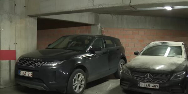 Vijftien auto's stonden het afgelopen jaar vast in Molenbeek. De reden heeft iedereen geschokt.