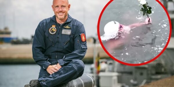KIJK. Davy (33) uit Brugge zwemt 67 kilometer langs kustlijn en legt witte rozen in zee voor overleden ouders