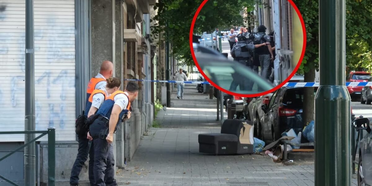 Zwaarbewapende elite-eenheden klaar om man met machete (en mogelijk oorlogswapen) uit woning te halen: “Verdachte viel arbeider aan”