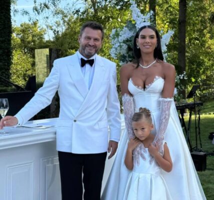 De huwelijkstaart en de openingsdans: zo verliep de bruiloft Wout Bru en Natassia Van Kerkvoorde in de late uurtjes