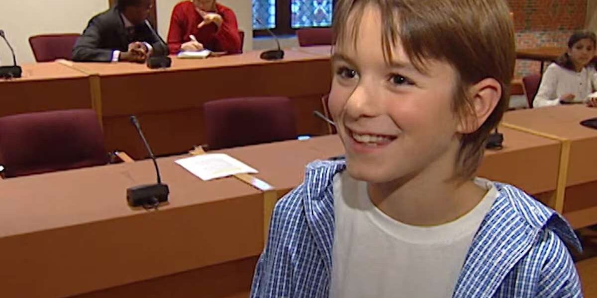 21 jaar geleden zagen kijkers van VTM NIEUWS Conner Rousseau al eens op tv ... als kinderminister