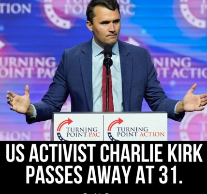 Charlie Kirk (31), conservatieve leider en oprichter van Turning Point USA, doodgeschoten tijdens evenement op universiteitscampus