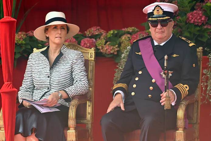 De Britse pers is geïnteresseerd in prinses Claire (51), de echtgenote van de Belgische prins Laurent (61). De prins maakte onlangs bekend dat Clément Vandenkerckhove (25), zoon van Wendy Van Wanten (65), ook zijn zoon is.