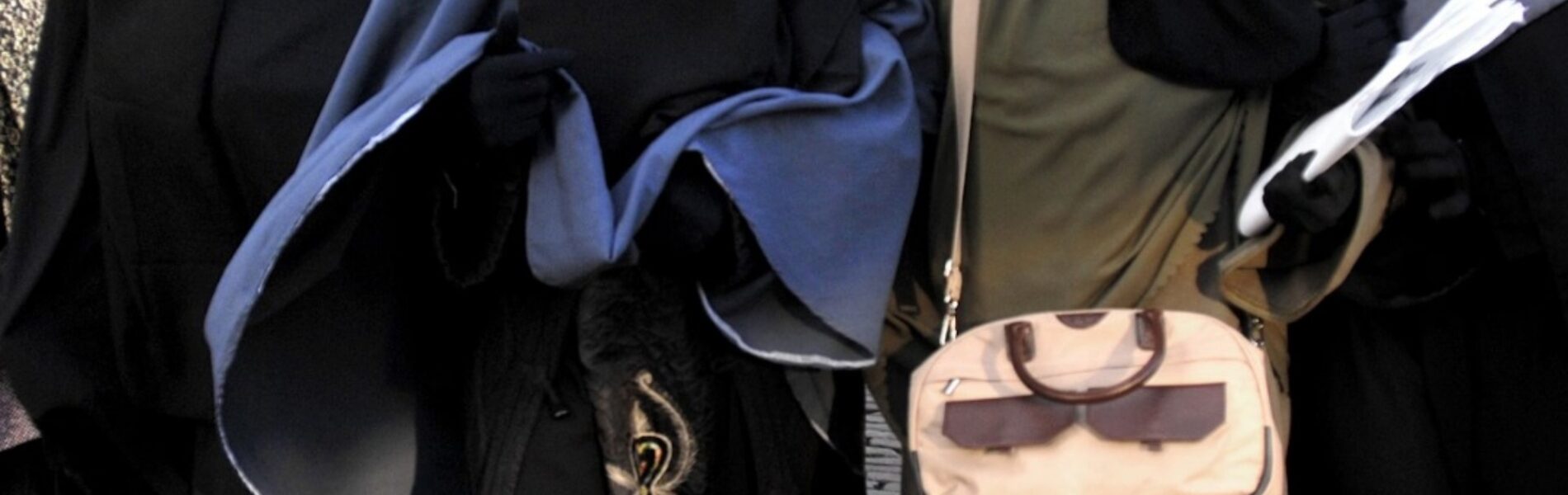 Giorgia Meloni kondigt verbod op gezichtsbedekkende kleding aan in Italië