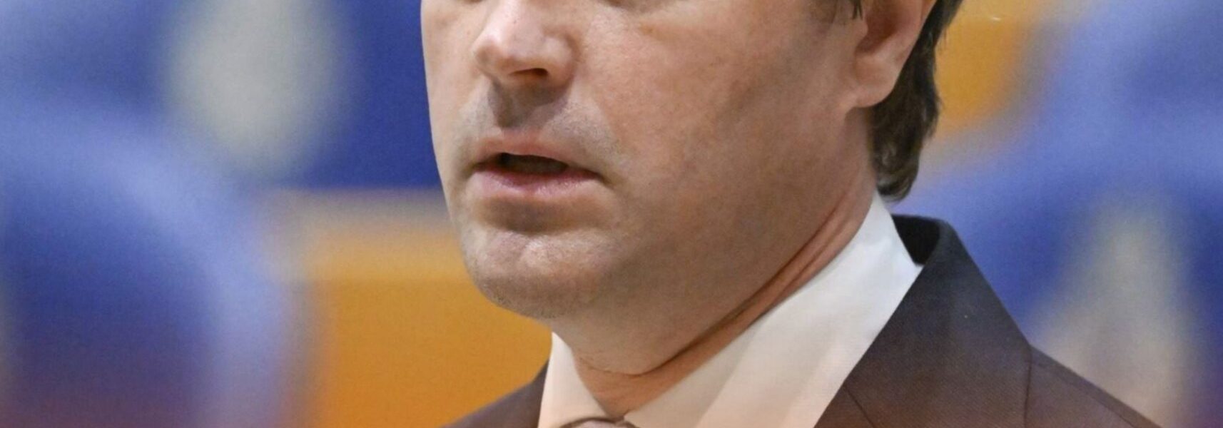 “Ophef na uitspraken Bontenbal: ‘Hij probeert Wilders bewust zwart te maken!’ — CDA-leider onder vuur na suggestieve opmerkingen over afwezigheid PVV-voorman”