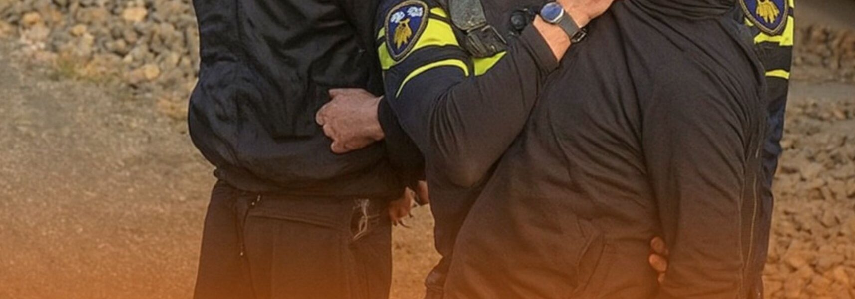 Agent haalt jongen van het spoor: harde ingreep zorgt voor discussie