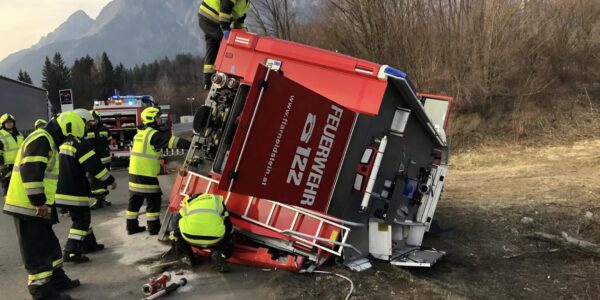 Feuerwehrauto in Unfallserie auf dem Weg zur Rettung – Familie auf der A61 verunglückt: Der wahre Grund macht alle fassungslos! 👇