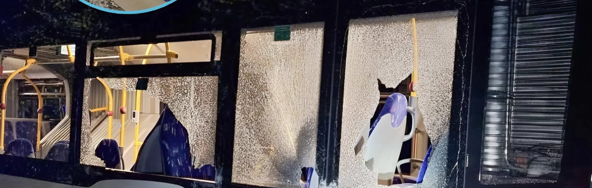 Unfall auf der Landstraße: Drei zersprungene Scheiben verhinderten eine schlimme Katastrophe!👇