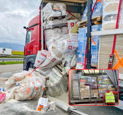 Lebensgefahr auf der A65 – 40-Tonner verliert fast Kontrolle wegen verrutschter Ladung: Polizei verhindert schweres Ungluck
