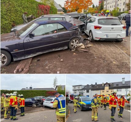Horror-Crash in Stutensee-Blankenloch! Auto rast in 5 geparkte Fahrzeuge – Trümmerfeld, Verletzte, Chaos pur!