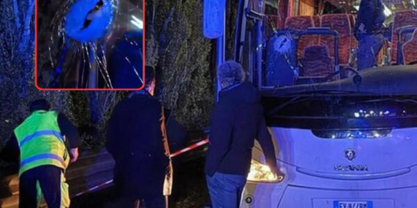 Dodelijk supportersgeweld in Italië: buschauffeur (65) overlijdt na brutale aanval met stenen – sportvreugde verandert in tragedie