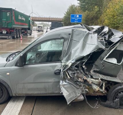 Knapp dem Tod entkommen: Eiskaltes Handeln zwischen Leben und Tod auf der A1👇