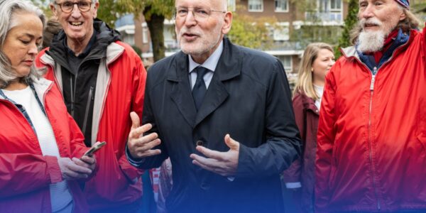 Timmermans waarschuwt: afzwakken klimaatmaatregelen is “onverstandig” – Jetten wil bezuinigingen op onderwijs van tafel