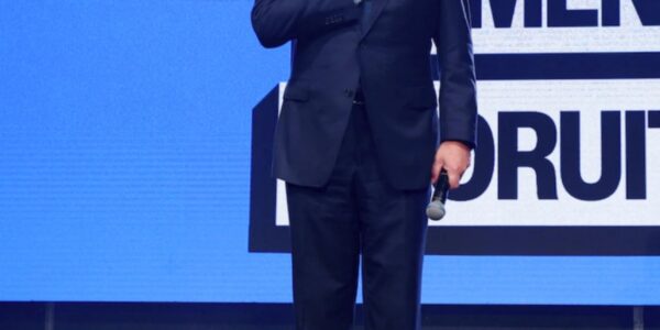 Dit is de ECHTE reden achter het vertrek van Timmermans