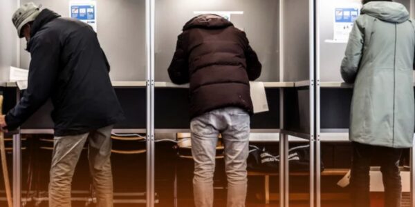 Historisch Dieptepunt: Nederlanders Verliezen Massaal Vertrouwen in Eigen Verkiezingen