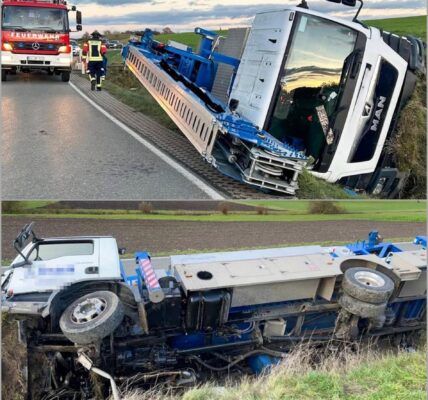 Schock in Bad Rodach – Der umgesturzte Kran auf der Kreisstraße CO 3 enthullt eine erschutternde Ursache, die selbst erfahrene Einsatzkräfte sprachlos machte 🔥👇
