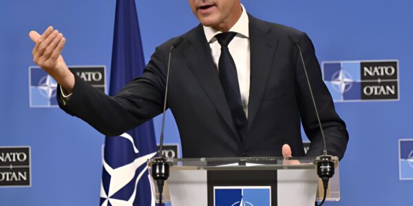 NATO loopt Rusland voorbij: Rutte onthult ongekende productie van munitie💥👇