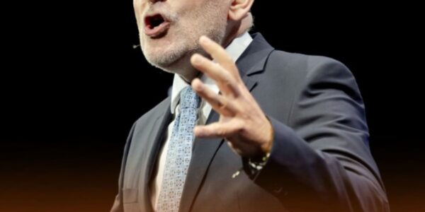 De idealist gaat met pensioen: Frans Timmermans verlaat Den Haag, op zoek naar een plek waar mensen wél naar hem luisteren