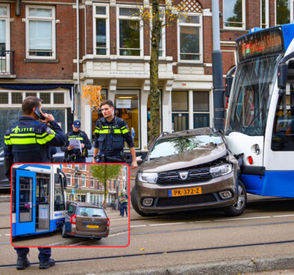 Chaos en paniek in Amsterdam: meerdere gewonden na zware botsing tussen auto en tram in drukke binnenstad