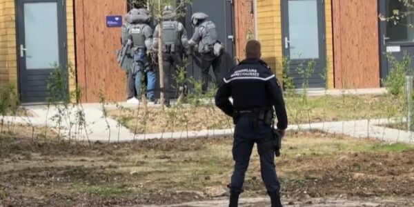 Psychose en moord: vrouw veroordeeld voor dodelijke steekpartij op voormalige begeleidster