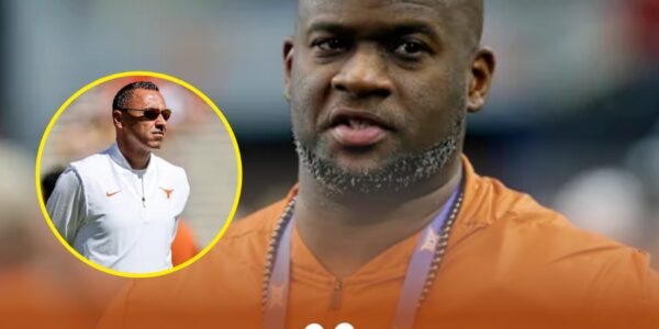 🔥 “IF HE DOESN’T KNOW HOW TO BRING TEXAS BACK TO GREATNESS, LET SOMEONE WITH THE REAL ABILITY TO DO IT TAKE CHARGE.” — LONGHORNS LEGEND VINCE YOUNG PUBLICLY CHALLENGES COACH STEVE SARKISIAN AFTER TEXAS’ DEFENSIVE STRUGGLES