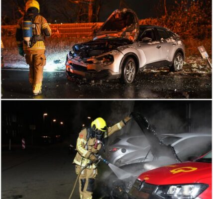 Auto vliegt uit de bocht en botst op lichtmast in Alkmaar: brandweer grijpt in na rookontwikkeling