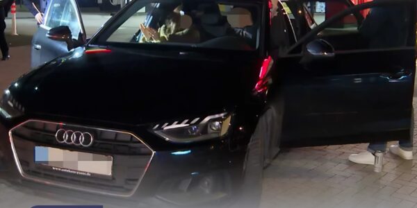 Großalarm an Hamburger Tankstelle: Anonymer Notruf löst nächtlichen Polizeieinsatz in Stellingen aus