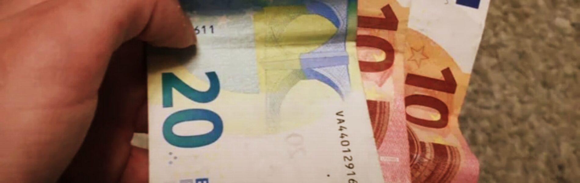 vanaf 2027 zijn winkels verplicht contant geld opnieuw aan te nemen