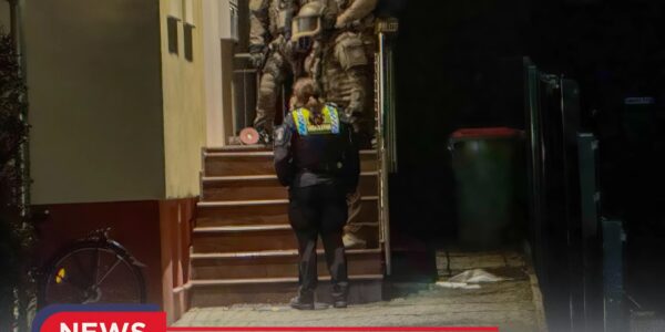 SEK-Einsatz in Hamburg-Rahlstedt: Bedrohungslage in WG löst Großeinsatz aus