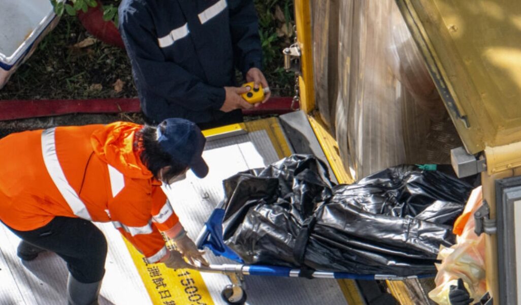 Hongkongs Anti-Korruptionsbehörde nimmt acht Personen fest nach verheerendem Hochhausbrand mit mindestens 128 Todesopfern