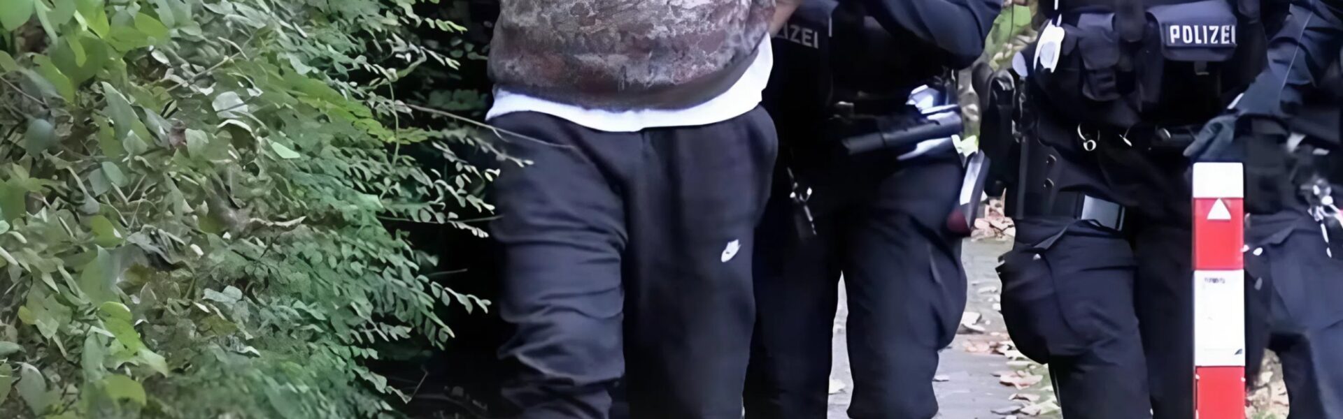 Bedrohung auf dem Balkon: Messer-Mann löst Großeinsatz in Hamburg-Heimfeld aus